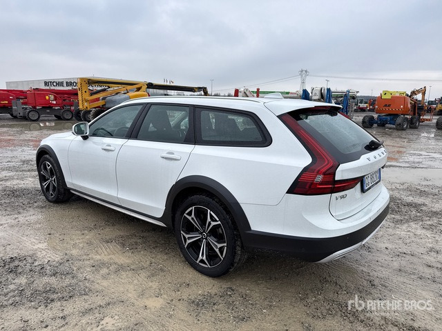 2021 Volvo V90 CROSS COUNTRY SW B4 D AUTO CC P ... Station Wagon - Station wagon: picture 2 2021 Volvo V90 CROSS COUNTRY SW B4 D AUTO CC P ... Station Wagon - Station wagon: picture 2