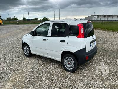 FIAT PANDA Hybrid - Box truck: picture 2 FIAT PANDA Hybrid - Box truck: picture 2