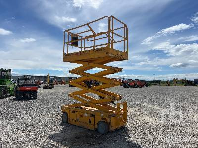 HAULOTTE COMPACT 10 Electric - Scissor lift: picture 3 HAULOTTE COMPACT 10 Electric - Scissor lift: picture 3