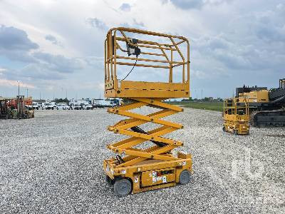 HAULOTTE OPTIMUM 8 Electric - Scissor lift: picture 1 HAULOTTE OPTIMUM 8 Electric - Scissor lift: picture 1