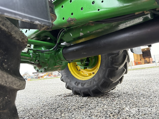 John Deere 7710 4WD Tractor - Farm tractor: picture 5 John Deere 7710 4WD Tractor - Farm tractor: picture 5