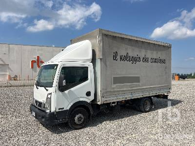 NISSAN CABSTAR 35.13 - Curtainsider truck: picture 1 NISSAN CABSTAR 35.13 - Curtainsider truck: picture 1