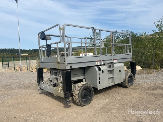 2009 Haulotte H12SX 4x4 Diesel Nacelle Ciseau Scissor Lift - Scissor lift: picture 1 2009 Haulotte H12SX 4x4 Diesel Nacelle Ciseau Scissor Lift - Scissor lift: picture 1