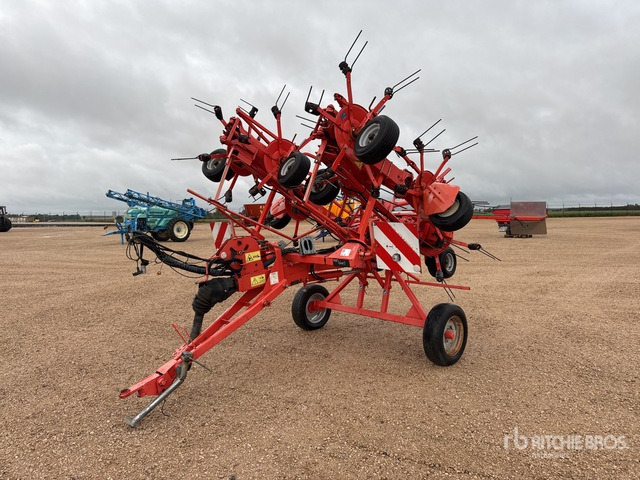 2011 Kuhn GF8702T 8.7 m 3-Point 8 Rotor Faneuse Hay Tedder - Tedder/ Rake: picture 2 2011 Kuhn GF8702T 8.7 m 3-Point 8 Rotor Faneuse Hay Tedder - Tedder/ Rake: picture 2