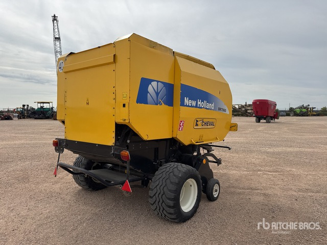 2011 New Holland BR7060 Presse A Balles Rondes Round Baler - Round baler: picture 4 2011 New Holland BR7060 Presse A Balles Rondes Round Baler - Round baler: picture 4