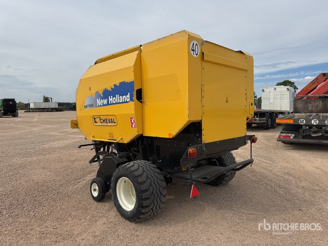 2011 New Holland BR7060 Presse A Balles Rondes Round Baler - Round baler: picture 3 2011 New Holland BR7060 Presse A Balles Rondes Round Baler - Round baler: picture 3
