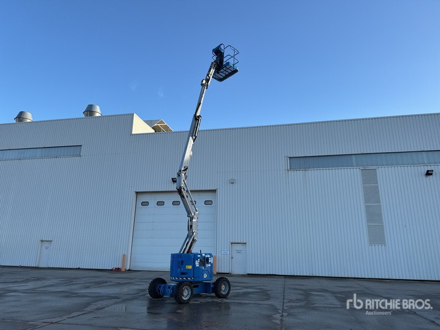 2012 Genie Z34/22 4WD Diesel Nacelle Articulee Articulating Boom Lift - Articulated boom: picture 3 2012 Genie Z34/22 4WD Diesel Nacelle Articulee Articulating Boom Lift - Articulated boom: picture 3