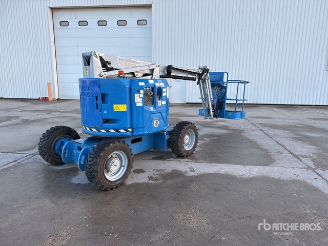2012 Genie Z34/22 4WD Diesel Nacelle Articulee Articulating Boom Lift - Articulated boom: picture 2 2012 Genie Z34/22 4WD Diesel Nacelle Articulee Articulating Boom Lift - Articulated boom: picture 2