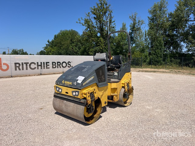 2015 Bomag BW120AD-5 Compacteur Vibrant Tandem Double Drum Roller - Road roller: picture 1 2015 Bomag BW120AD-5 Compacteur Vibrant Tandem Double Drum Roller - Road roller: picture 1