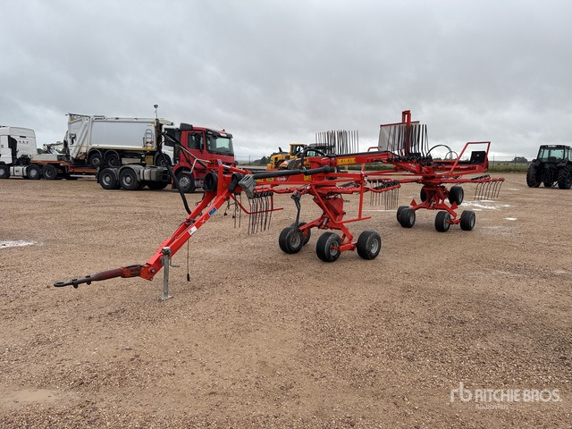 2016 Kuhn GA6632 6.6 m Semi-Mount 2 Rotor Andaineuse Hay Rake - Tedder/ Rake: picture 2 2016 Kuhn GA6632 6.6 m Semi-Mount 2 Rotor Andaineuse Hay Rake - Tedder/ Rake: picture 2