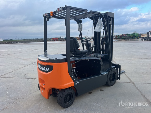 2023 Doosan B35X-7 PLUS 3500 kg (Unused) Electric Forklift - Electric forklift: picture 4 2023 Doosan B35X-7 PLUS 3500 kg (Unused) Electric Forklift - Electric forklift: picture 4