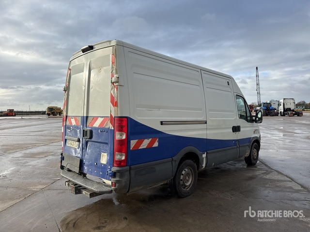 2014 Iveco 35S11 Vehicule Utilitaire Cargo Van - Van: picture 3 2014 Iveco 35S11 Vehicule Utilitaire Cargo Van - Van: picture 3