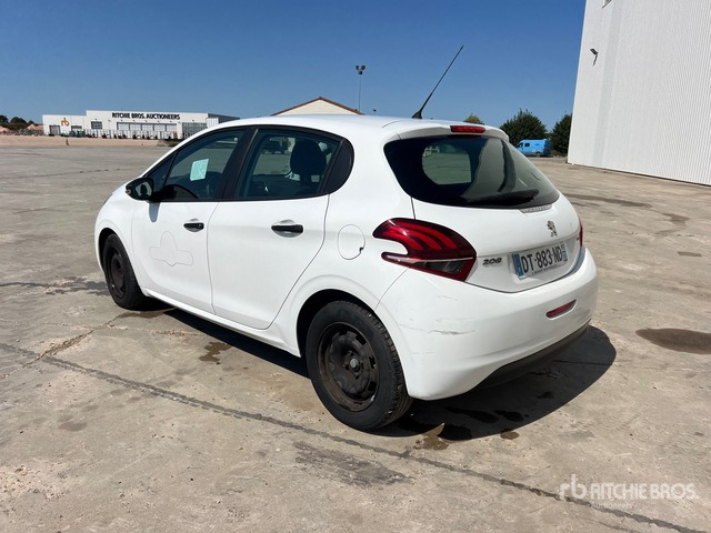2015 Peugeot 208 Vehicule Utilitaire Cargo Van - Van: picture 3 2015 Peugeot 208 Vehicule Utilitaire Cargo Van - Van: picture 3