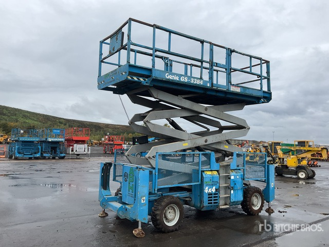 2007 Genie GS3384 4x4 Diesel Scissor Lift - Scissor lift: picture 1 2007 Genie GS3384 4x4 Diesel Scissor Lift - Scissor lift: picture 1