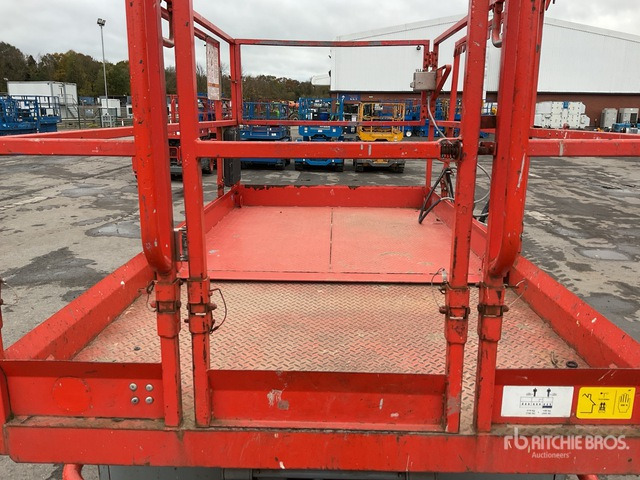 2007 Skyjack SJ6832RT 4x4 Diesel Scissor Lift - Scissor lift: picture 5 2007 Skyjack SJ6832RT 4x4 Diesel Scissor Lift - Scissor lift: picture 5