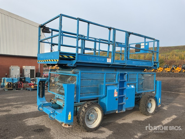 2010 Genie GS5390 4x4 Diesel Scissor Lift - Scissor lift: picture 1 2010 Genie GS5390 4x4 Diesel Scissor Lift - Scissor lift: picture 1