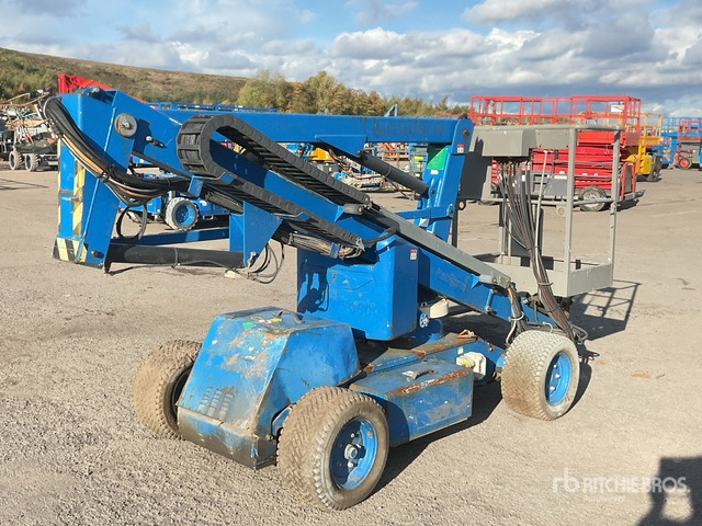 2013 Nifty-Lift HR12NDE 2WD Hybrid Articulating Boom Lift - Articulated boom: picture 4 2013 Nifty-Lift HR12NDE 2WD Hybrid Articulating Boom Lift - Articulated boom: picture 4