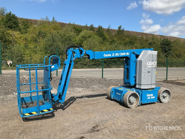 2015 Genie Z30/20N 2WD Electric Articulating Boom Lift - Articulated boom: picture 1 2015 Genie Z30/20N 2WD Electric Articulating Boom Lift - Articulated boom: picture 1