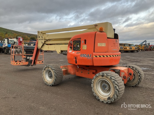 2015 JLG 450AJ 4WD Diesel Articulating Boom Lift - Articulated boom: picture 3 2015 JLG 450AJ 4WD Diesel Articulating Boom Lift - Articulated boom: picture 3