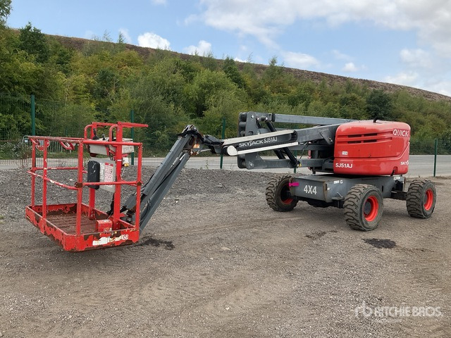 2015 Skyjack SJ51AJ 4WD Diesel Articulating Boom Lift - Articulated boom: picture 1 2015 Skyjack SJ51AJ 4WD Diesel Articulating Boom Lift - Articulated boom: picture 1