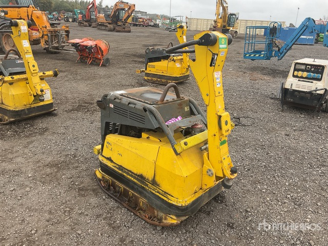 2015 Wacker Neuson Vibroplate DPU100-70 LES Vibratory Plate Compactor Vibratory Plate Compactor - Vibratory plate: picture 3 2015 Wacker Neuson Vibroplate DPU100-70 LES Vibratory Plate Compactor Vibratory Plate Compactor - Vibratory plate: picture 3