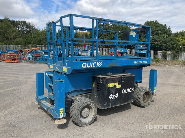 2016 Genie GS3369RT 4x4 Diesel Scissor Lift - Scissor lift: picture 3 2016 Genie GS3369RT 4x4 Diesel Scissor Lift - Scissor lift: picture 3