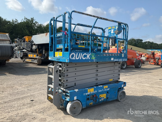 2017 Genie GS-4047 Electric Scissor Lift - Scissor lift: picture 3 2017 Genie GS-4047 Electric Scissor Lift - Scissor lift: picture 3