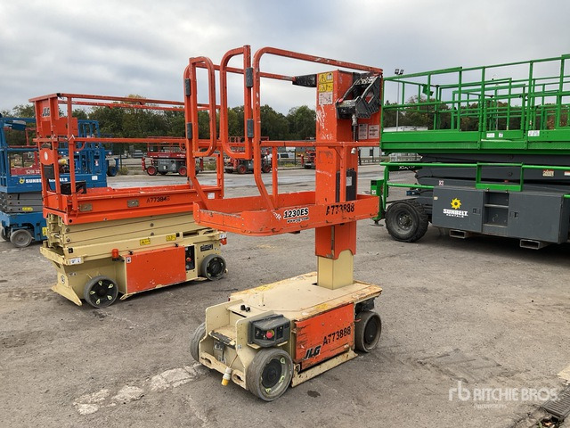 2017 JLG 1230ES Scissor Lift Vertical Mast Lift - Vertical mast lift: picture 2 2017 JLG 1230ES Scissor Lift Vertical Mast Lift - Vertical mast lift: picture 2