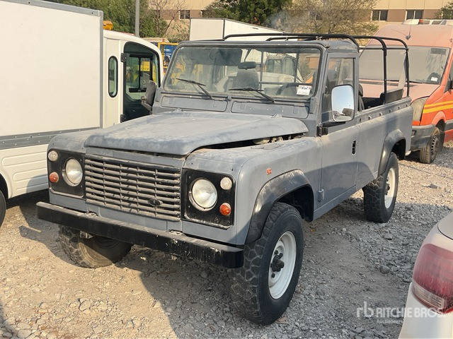 1996 Land Rover 110 4x4 (Inoperable) Pickup - Pickup truck: picture 2 1996 Land Rover 110 4x4 (Inoperable) Pickup - Pickup truck: picture 2