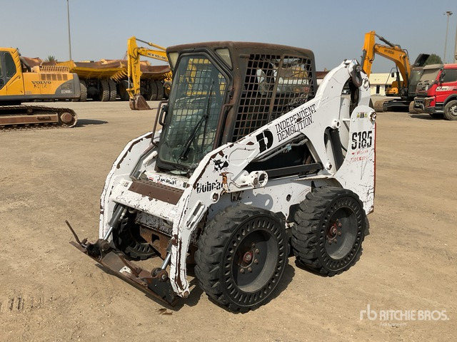 2004 Bobcat S185 - Skid steer loader: picture 2 2004 Bobcat S185 - Skid steer loader: picture 2