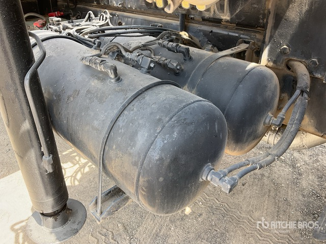 2008 Hino 500 Palfinger PK1000 4.5 ton Knuckl ... Flatbed Truck with Crane - Dropside/ Flatbed truck, Crane truck: picture 5 2008 Hino 500 Palfinger PK1000 4.5 ton Knuckl ... Flatbed Truck with Crane - Dropside/ Flatbed truck, Crane truck: picture 5