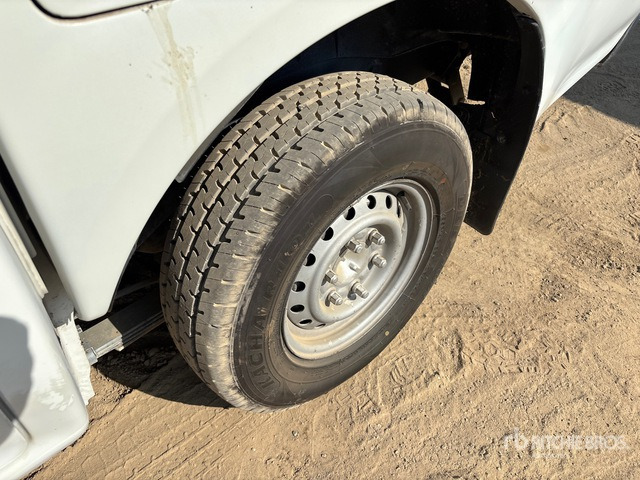 2008 Isuzu D-Max 4x2 Crew Cab Pickup - Pickup truck: picture 5 2008 Isuzu D-Max 4x2 Crew Cab Pickup - Pickup truck: picture 5