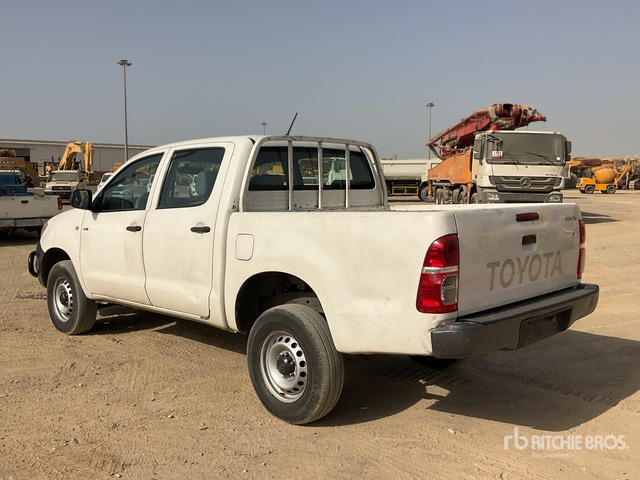 2011 Toyota Hilux 4x4 Crew Cab Pickup - Pickup truck: picture 2 2011 Toyota Hilux 4x4 Crew Cab Pickup - Pickup truck: picture 2