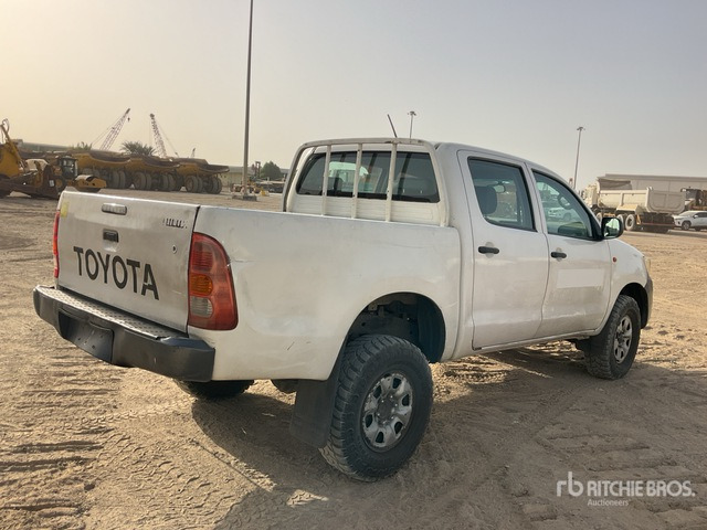 2012 Toyota Hilux 4x4 Crew Cab Pickup - Pickup truck: picture 3 2012 Toyota Hilux 4x4 Crew Cab Pickup - Pickup truck: picture 3