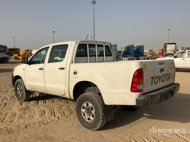 2012 Toyota Hilux 4x4 Crew Cab Pickup - Pickup truck: picture 2 2012 Toyota Hilux 4x4 Crew Cab Pickup - Pickup truck: picture 2