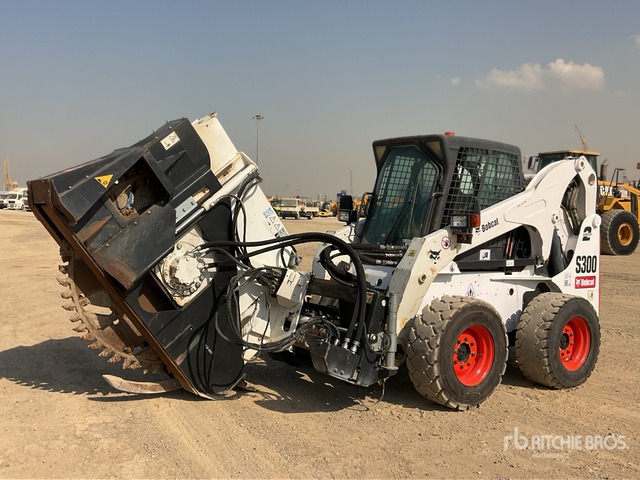 2013 Bobcat S300 Skid Steer Loader - Skid steer loader: picture 1 2013 Bobcat S300 Skid Steer Loader - Skid steer loader: picture 1