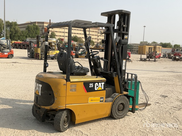 2014 Cat EP25K-PAC 2.5 ton Electric Forklift - Electric forklift: picture 4 2014 Cat EP25K-PAC 2.5 ton Electric Forklift - Electric forklift: picture 4