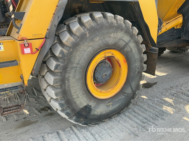 2015 Komatsu HM400-3 Articulated Dump Truck - Articulated dumper: picture 4 2015 Komatsu HM400-3 Articulated Dump Truck - Articulated dumper: picture 4