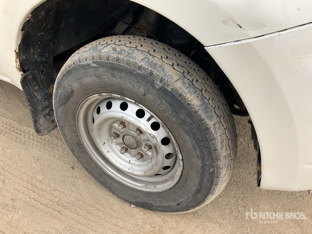 2016 Mitsubishi L200 4x4 Crew Cab Pickup - Pickup truck: picture 5 2016 Mitsubishi L200 4x4 Crew Cab Pickup - Pickup truck: picture 5