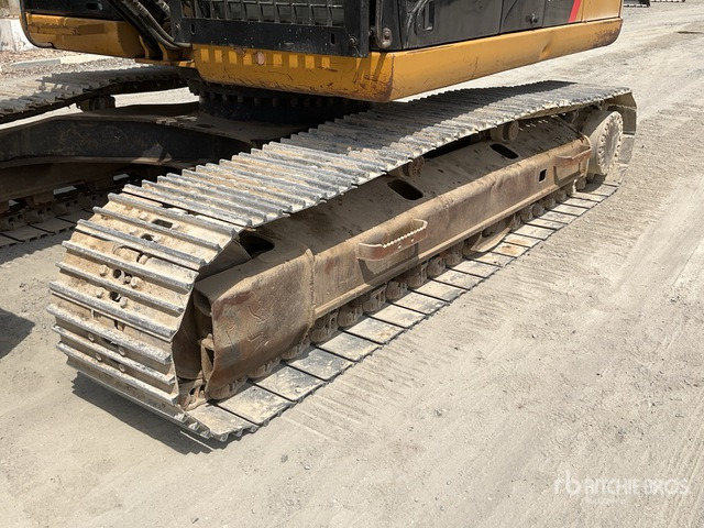 2017 Cat 320D2 - Crawler excavator: picture 5 2017 Cat 320D2 - Crawler excavator: picture 5