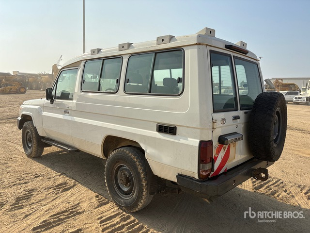 2018 Toyota Land Cruiser 78R 4x4 SUV - SUV: picture 2 2018 Toyota Land Cruiser 78R 4x4 SUV - SUV: picture 2