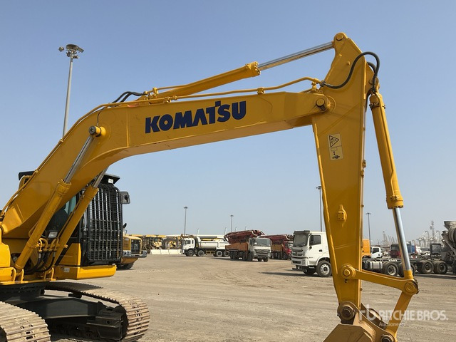 Crawler excavator 2019 Komatsu PC210-10M0 Tracked Excavator: picture 6