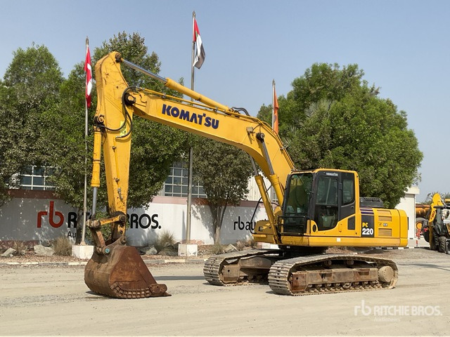2020 Komatsu PC220-8M0 - Crawler excavator: picture 2 2020 Komatsu PC220-8M0 - Crawler excavator: picture 2