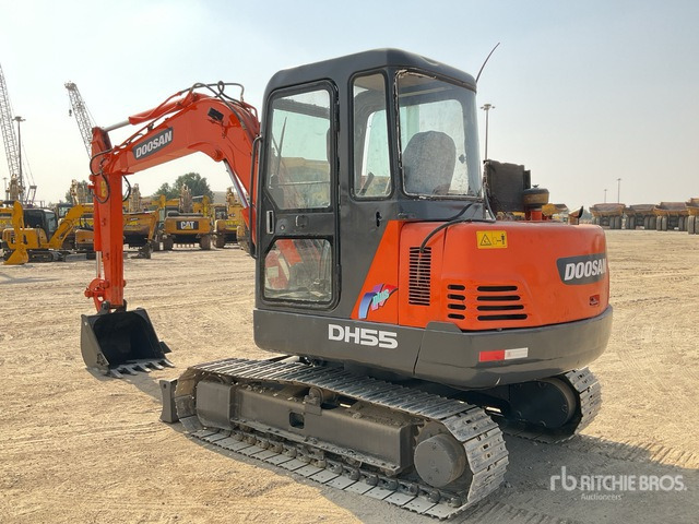 Doosan DH55-V Tracked Excavator - Crawler excavator: picture 5 Doosan DH55-V Tracked Excavator - Crawler excavator: picture 5