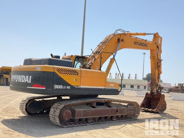 Hyundai Robex 300LC-9S Tracked Excavator - Crawler excavator: picture 3 Hyundai Robex 300LC-9S Tracked Excavator - Crawler excavator: picture 3