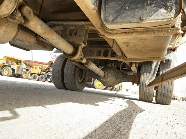 Mitsubishi KK-FK71HJ - Dropside/ Flatbed truck, Crane truck: picture 5 Mitsubishi KK-FK71HJ - Dropside/ Flatbed truck, Crane truck: picture 5