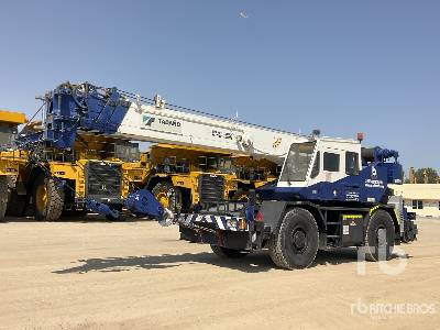 TADANO TR300E 30 ton 4x4x4 - Rough terrain crane: picture 1 TADANO TR300E 30 ton 4x4x4 - Rough terrain crane: picture 1