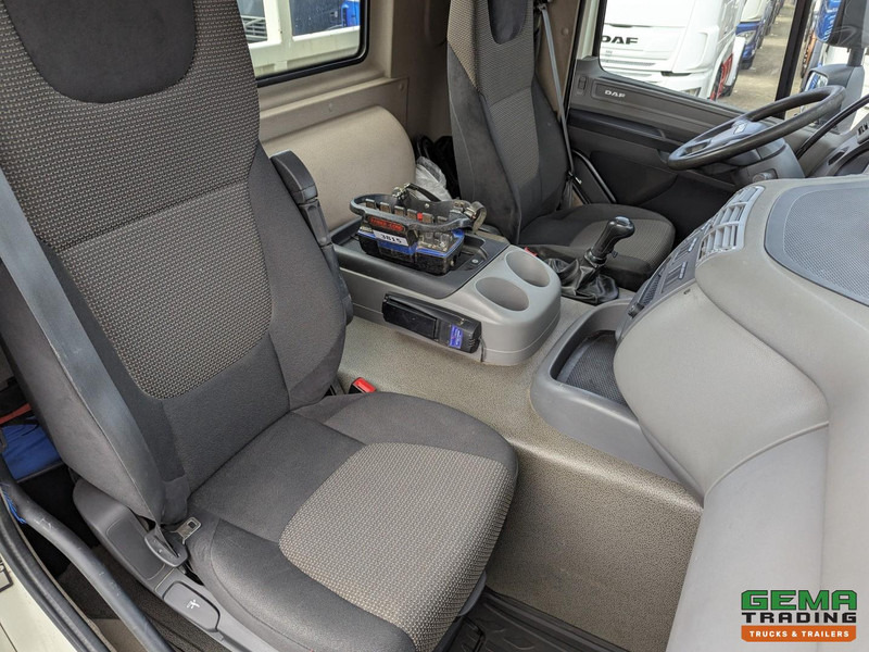 DAF CF 330 FAT 6x4 Dagcab Euro6A - Open laadbak 6.4m + PM 15522 - RadioGrafisch - Handgeschakeld - 08/2025APK leasing DAF CF 330 FAT 6x4 Dagcab Euro6A - Open laadbak 6.4m + PM 15522 - RadioGrafisch - Handgeschakeld - 08/2025APK: picture 14 DAF CF 330 FAT 6x4 Dagcab Euro6A - Open laadbak 6.4m + PM 15522 - RadioGrafisch - Handgeschakeld - 08/2025APK leasing DAF CF 330 FAT 6x4 Dagcab Euro6A - Open laadbak 6.4m + PM 15522 - RadioGrafisch - Handgeschakeld - 08/2025APK: picture 14