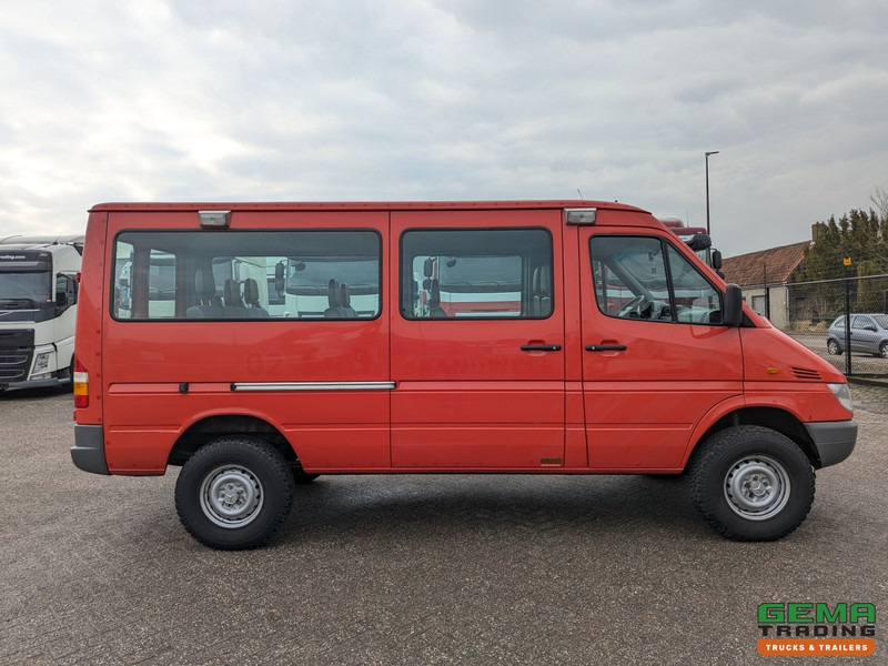 Minibus, Passenger van Mercedes-Benz 316 CDI  4x4 Euro3 - 59.000km - 9 Persoons - Lier - 3 Sperren!  Hoge en Lage Gearing: picture 9