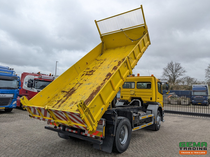 Mercedes-Benz Axor 1828 4x2 Daycab Euro3 - Kipper - Voll Bladvering - 56.087 km Origineel! - Tipper: picture 2 Mercedes-Benz Axor 1828 4x2 Daycab Euro3 - Kipper - Voll Bladvering - 56.087 km Origineel! - Tipper: picture 2